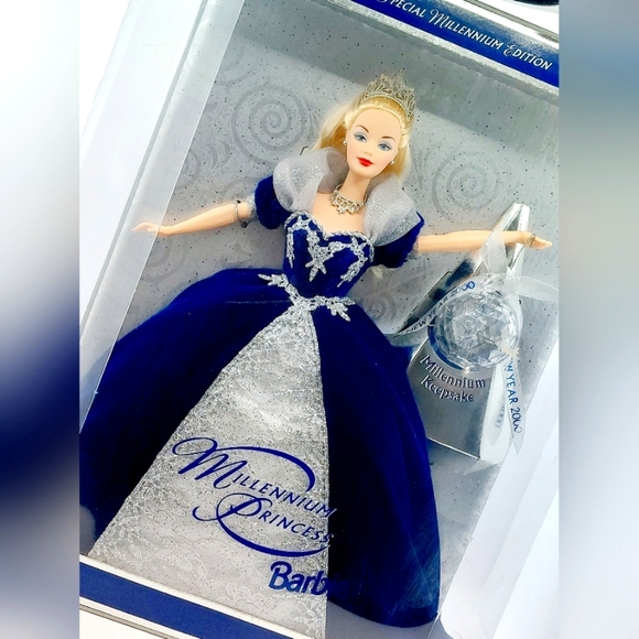 Vintage Y2K Millennial Princess Barbie With Hallmark Collectible Ornament In box - Picture 1 of 11